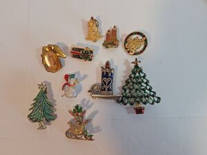 Vintage Lot of 10 Christmas Pins Brooches Goldtone & Enamel READ